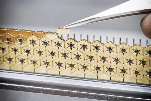 Van Cleef & Arpels lansează patru modele noi ale brățării Ludo