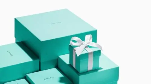 Proprietarul Louis Vuitton ar vrea să cumpere Tiffany & Co.