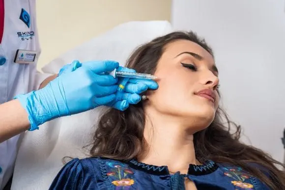 Naturalețe și tinerețe cu tratamentele Volite, la Skinmed Clinic