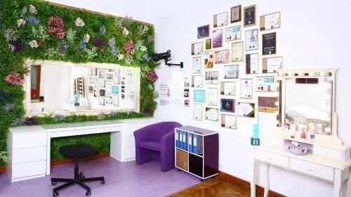 Tehnica „Face 2 Face” pentru micropigmentarea sprâncenelor, disponibilă la Machiaj Permanent by Elisabeta Vlădescu