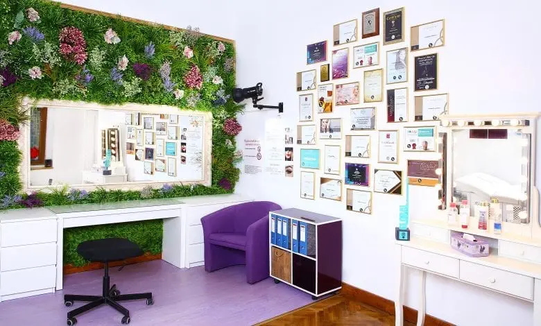 Tehnica „Face 2 Face” pentru micropigmentarea sprâncenelor, disponibilă la Machiaj Permanent by Elisabeta Vlădescu