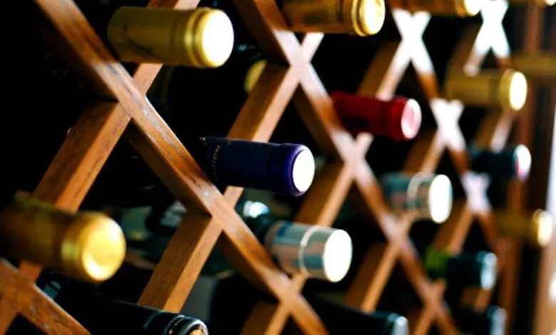 Cum să depozitezi corect vinurile de epocă