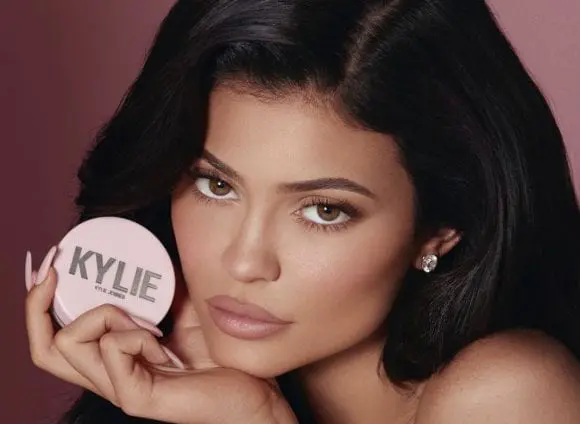 Kylie Jenner face o mișcare de business curajoasă