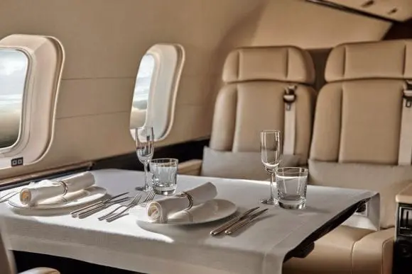 Aman, hotelul unde poți rezerva o cameră și un avion privat