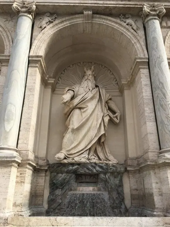 FENDI a restaurat patru fântâni istorice la Roma