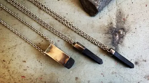 MAKAB: bijuterii duale care sfidează timpul