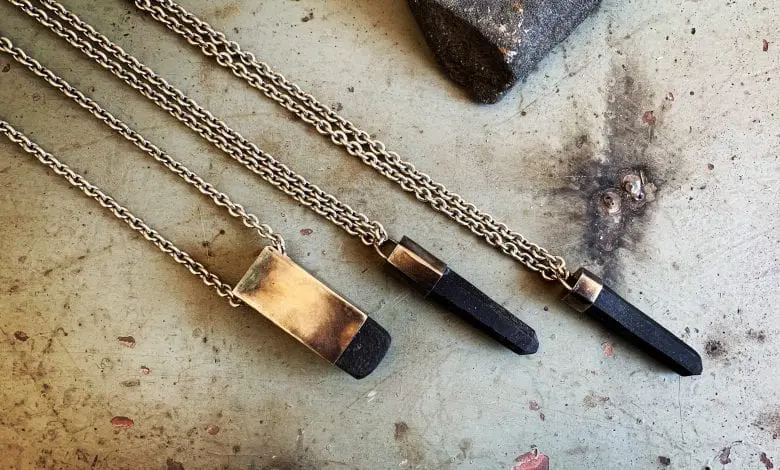 MAKAB: bijuterii duale care sfidează timpul