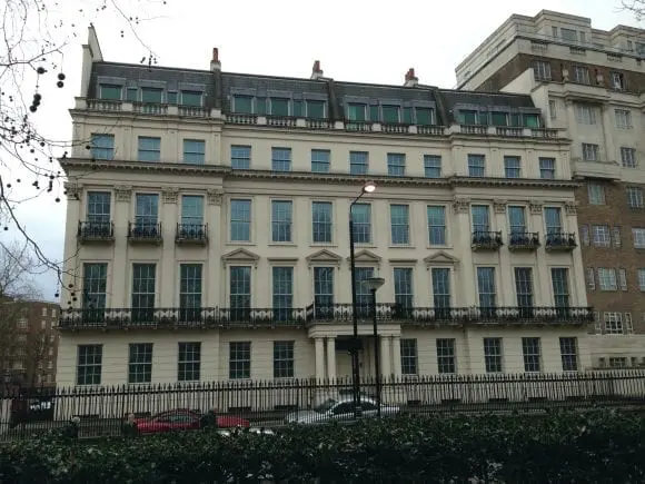 Un uriaș conac din Londra s-ar putea vinde cu 261 de milioane de