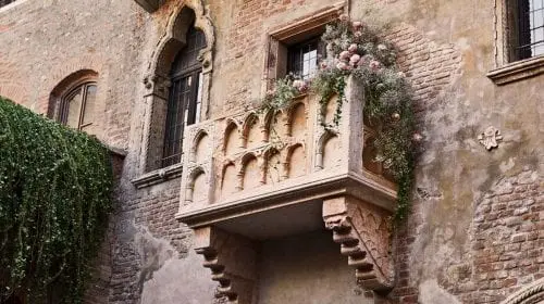 Celebrează Valentine’s Day în casa Julietei!