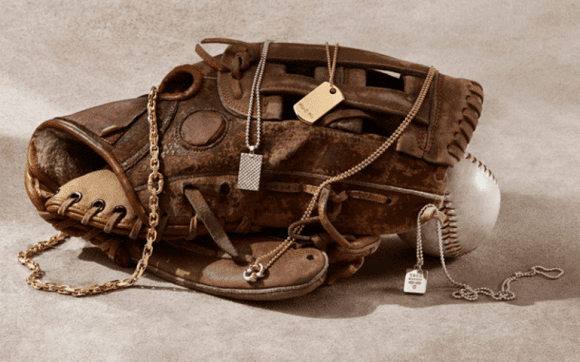 Tiffany & Co. lansează prima colecție de bijuterii pentru bărbați