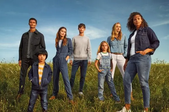 Marks & Spencer celebrează cele mai îndrăgite piese din denim