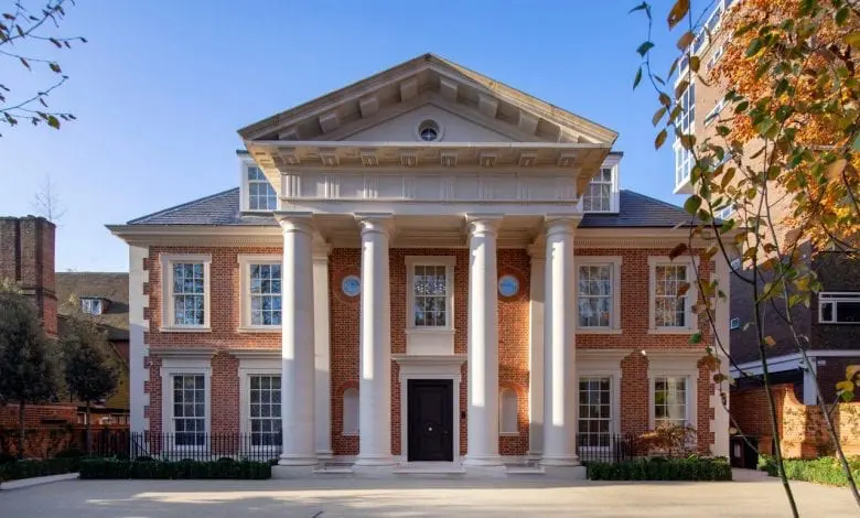 Cel mai scump conac din Londra, cu lift pentru mașină