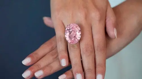 Diamantele roz, performanță strălucitoare: Preț dublu în ultimul deceniu