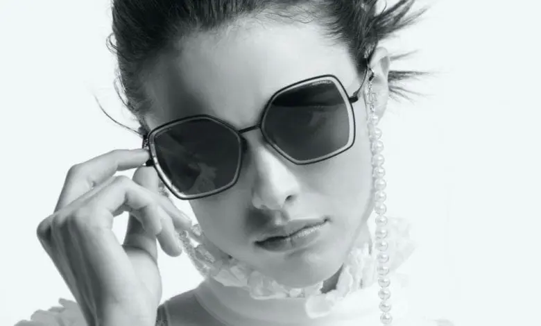 Chanel își adaptează atelierele pentru producția măștilor medicale