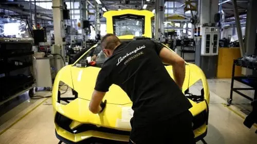 Lamborghini închide temporar o fabrică din Italia din cauza coronavirus