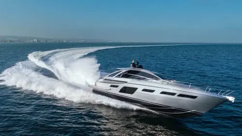 Pershing 7X | Performanța întâlnește luxul pe noul iaht Ferretti Group