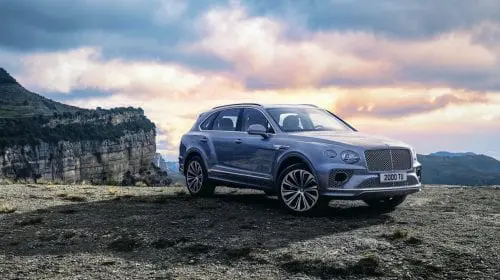 Bentley dezvăluie detalii despre noul SUV de lux Bentayga V8