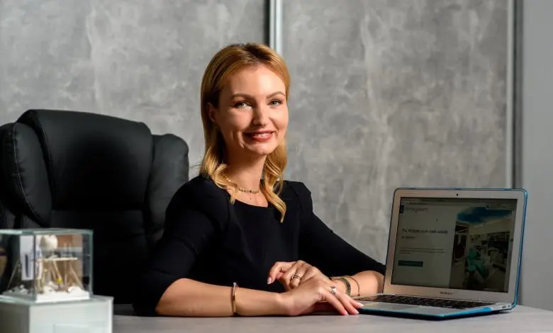 Tehnicile conducerii către succes, cu managerul clinicii Dental Experts, Camelia Bratu