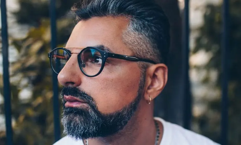 Denis Radu, omul din spatele zâmbetului cu sclipici