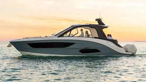 Designworks dezvoltă un nou limbaj de design pentru celebrul producător de bărci Sea Ray