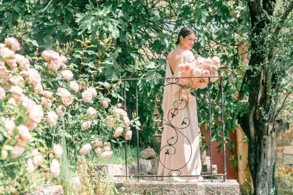 Cărți, Dulciuri și Flori  – „Create Beauty Retreat” – Simplitate, Eleganță și Grație