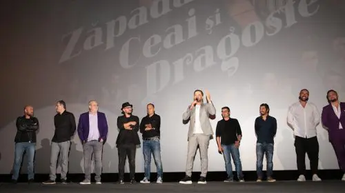 Filmul Zăpadă, Ceai și Dragoste a stârnit hohote de râs și aplauze, marți, 7 septembrie 2021, la avanpremiera de gală