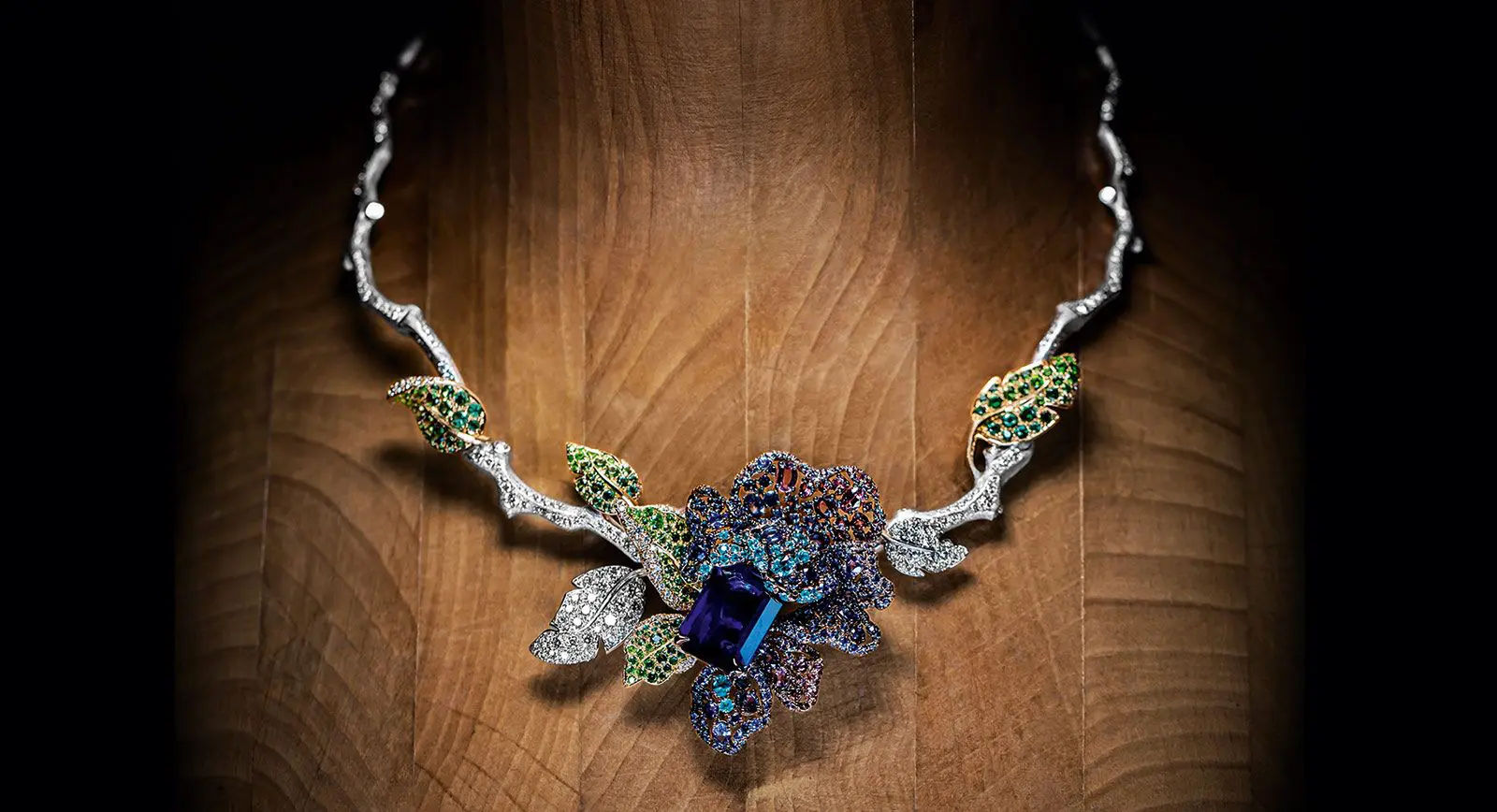 ROSE HIGH JEWELRY
