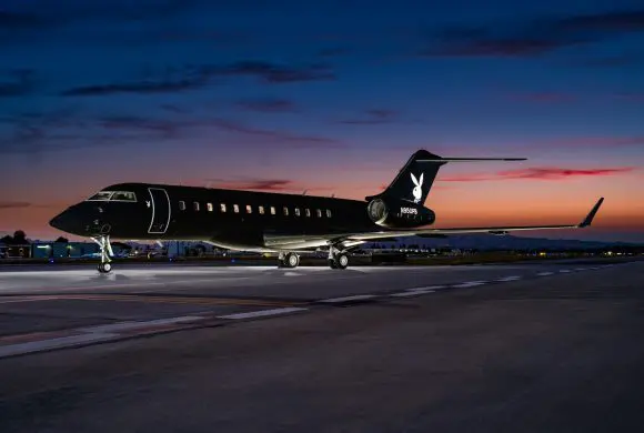 Playboy readuce în prim-plan anii ’70 cu noul său Big Bunny Jet