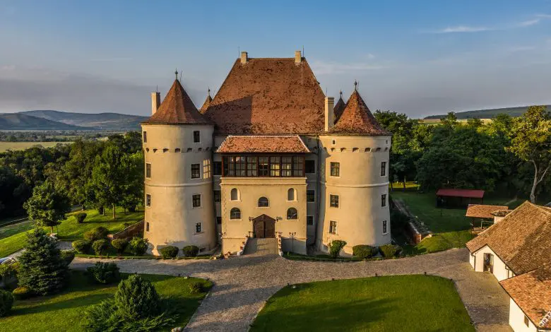 Castelul Bethlen-Haller – Un colț de rai pe plaiurile mioritice