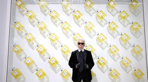 Schițele lui Karl Lagerfeld au fost vândute cu 100.000 de euro