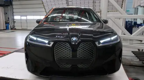 BMW iX obţine 5*, cel mai înalt calificativ, în evaluarea siguranţei Euro NCAP