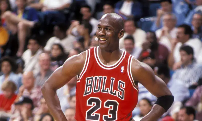 Un bilet de la meciul de debut al lui Michael Jordan în NBA a fost vândut cu 264.000 de dolari