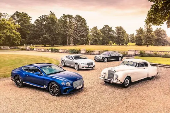 BENTLEY ANIVERSEAZĂ 70 DE ANI DE DESIGN LA CREWE