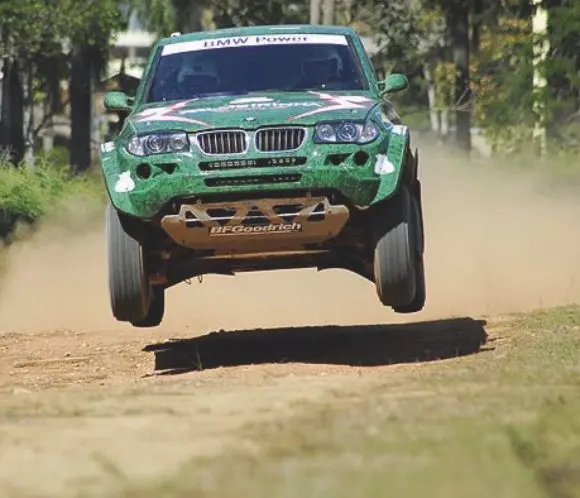 BMW X3CC X-raid în top 10 la Dakar