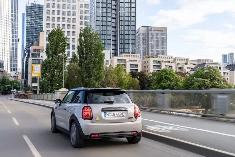Vânzările MINI ating noi recorduri