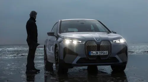 Noul BMW iX M60. Ce este mai bun din cele trei universuri i, X şi M.