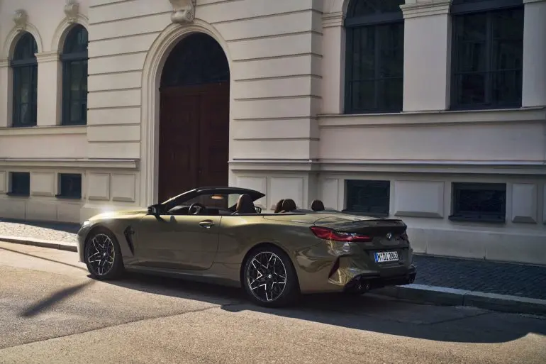 BMW M8 Coupé, BMW M8 Cabriolet şi BMW M8 Gran Coupé sunt restilizate și primesc accente noi