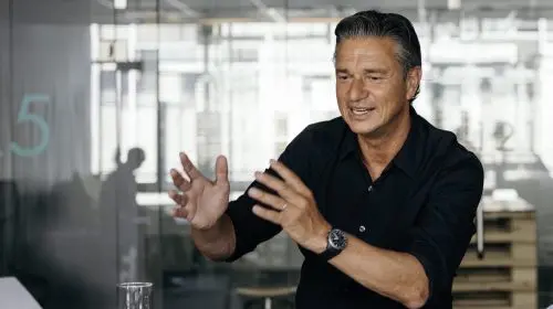 Porsche extinde contractul cu Lutz Meschke, Vice Președintele Consiliului Executive, cu încă cinci ani