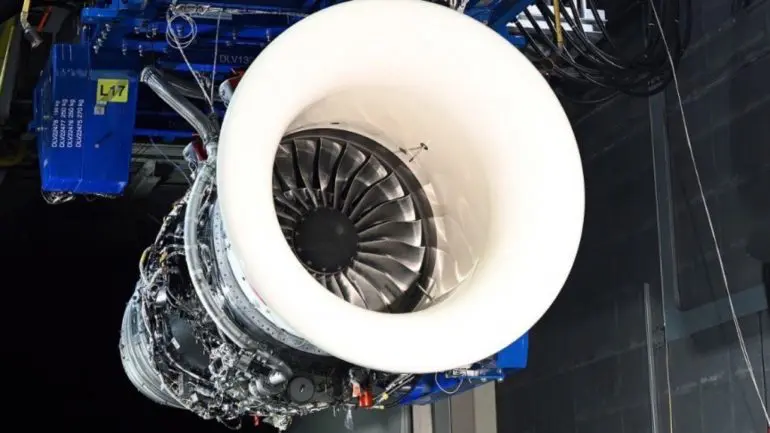 Boeing 747 Jumbo cu motoare Rols Royce a zburat cu combustibil de aviație 100% durabil