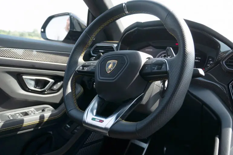 Test Drive Lamborghini Urus, primul vehicul utilitar Super Sport din lume