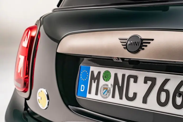 Profil mai clar, caracter autentic: noile modele MINI Edition