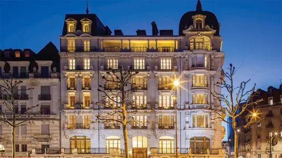Cel mai nou hotel de lux din Geneva se deschide în clădirea unei bănci
