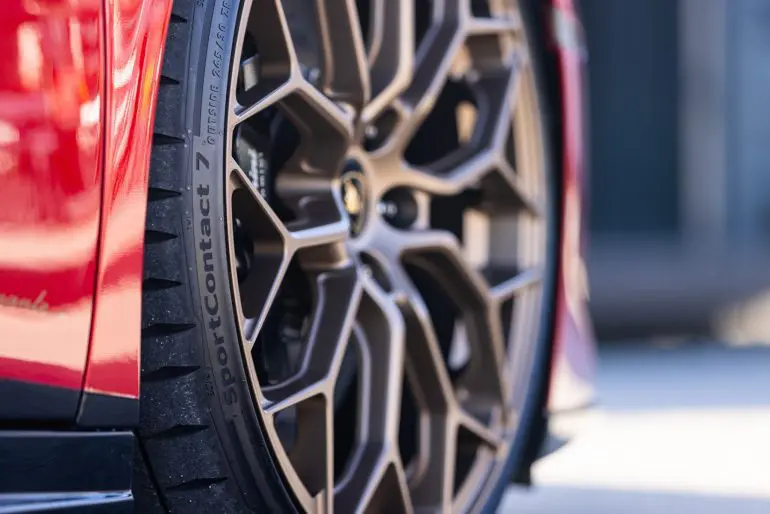  Noul SportContact 7 de la Continental este personalizat pentru fiecare clasă de vehicule 