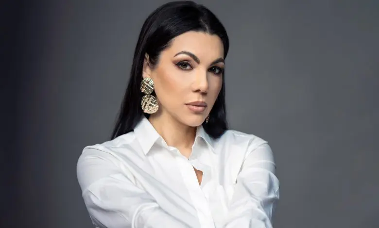 Sanda Ionescu: „Femeia puternică este iubire”