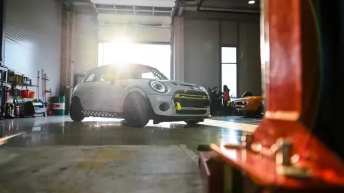 Racing MIMI devine MIMI EVO – Startul unui nou capitol pentru primul MINI Electric de curse din lume