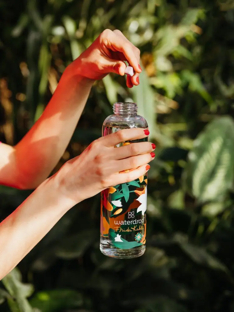 Waterdrop celebrează femeile puternice și creative cu o nouă colecție în ediție limitată, cu design inspirat de Frida Kahlo