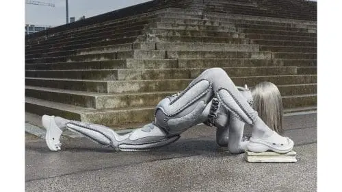 Balenciaga și Crocs lansează o nouă colaborare