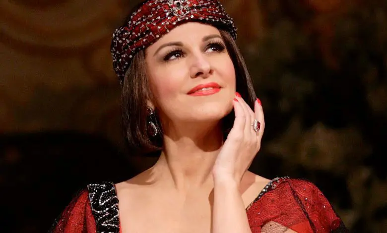 Angela Gheorghiu: „Îmi doresc un viitor cu pace, cu sănătate, cu oameni mai buni, mai calmi, cu oameni inteligenți și curajoși”