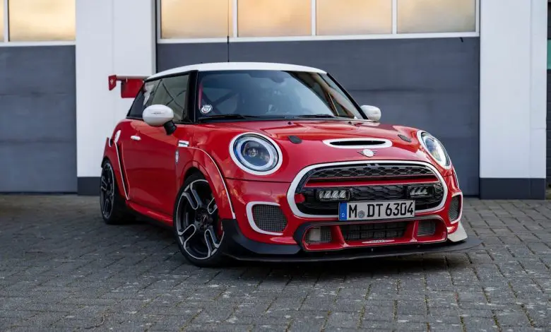 MINI John Cooper Works revine la cursa de 24 de ore de la Nürburgring