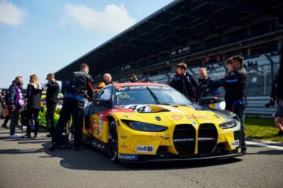 Podium monopolizat de BMW M4 GT3 – victorie pentru ROWE Racing, BMW Junior Team şi Walkenhorst Motorsport au completat Top 3